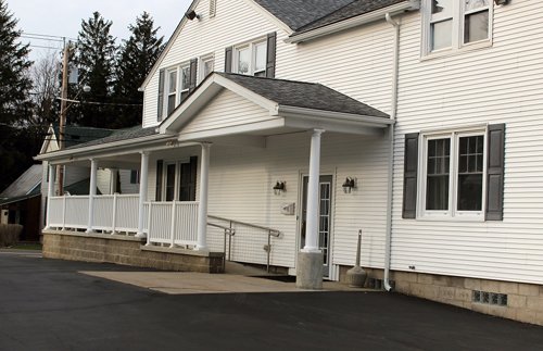 Side view of Laing Funeral Home Inc.